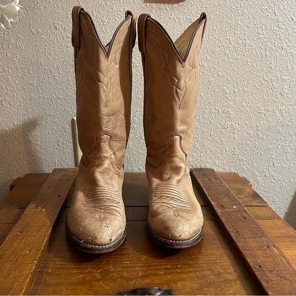 Dan Post embroidered leather western boots. Men’s size 8.5D, Women’s 10D. main image 5